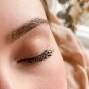 Browlift avec coloration
